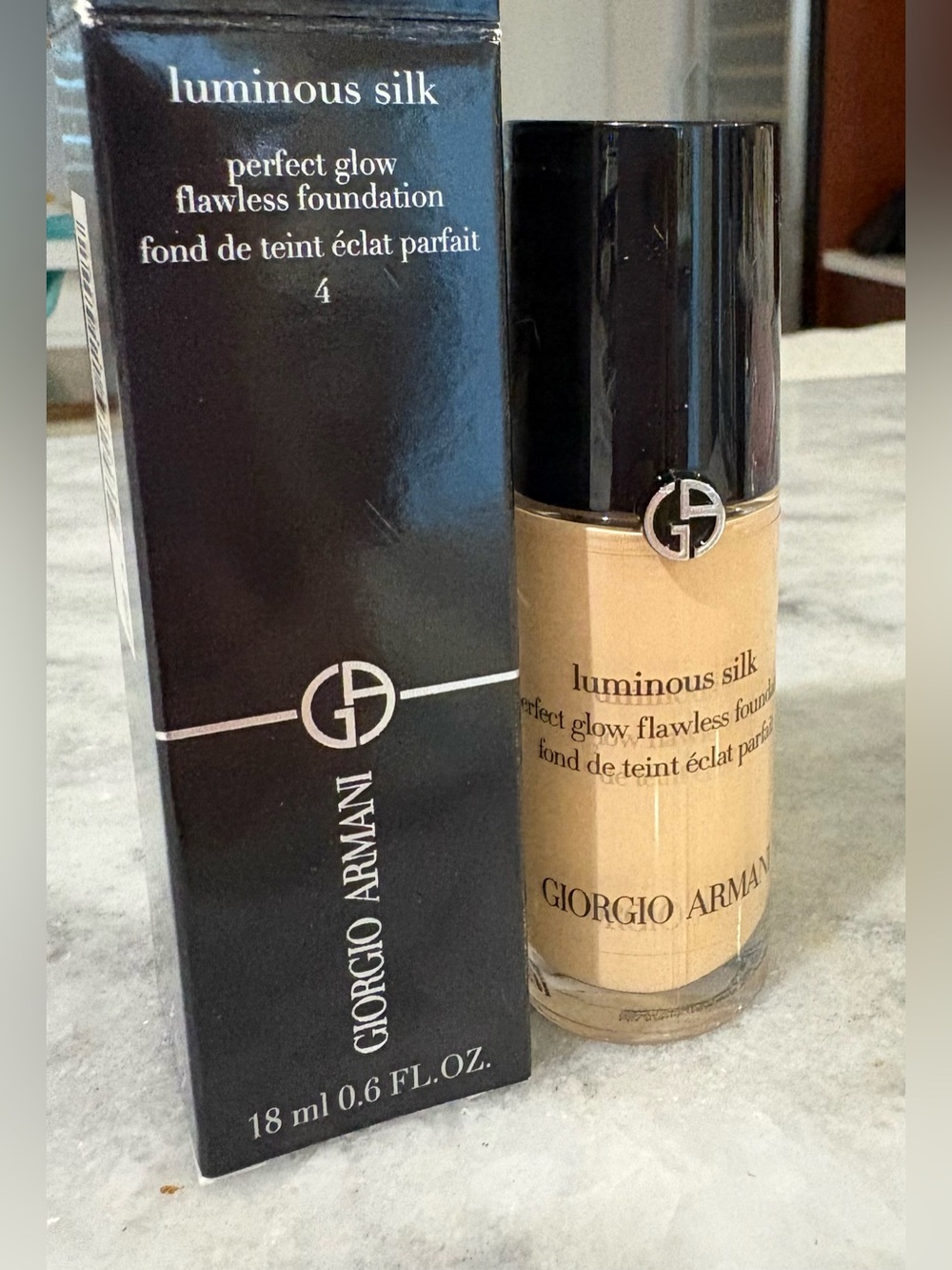 Armani Luminous Silk Glow Foundation